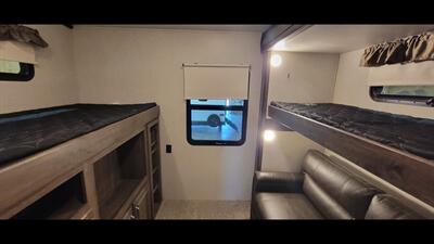 2018 KEYSTONE MONTANA 364BH - Photo 32 - Aurora, MO 65605