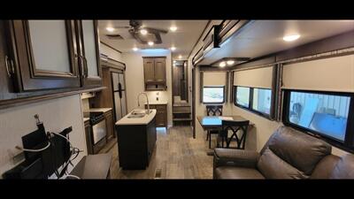 2018 KEYSTONE MONTANA 364BH - Photo 11 - Aurora, MO 65605