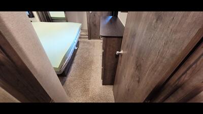 2018 KEYSTONE MONTANA 364BH - Photo 44 - Aurora, MO 65605