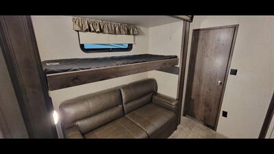 2018 KEYSTONE MONTANA 364BH - Photo 35 - Aurora, MO 65605