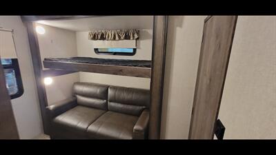 2018 KEYSTONE MONTANA 364BH - Photo 31 - Aurora, MO 65605