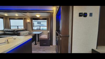 2017 CHEROKEE ARTIC WOLF 255DRL   - Photo 10 - Aurora, MO 65605