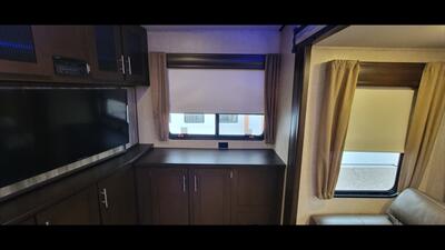 2017 CHEROKEE ARTIC WOLF 255DRL   - Photo 21 - Aurora, MO 65605