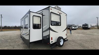 2017 CHEROKEE ARTIC WOLF 255DRL   - Photo 7 - Aurora, MO 65605