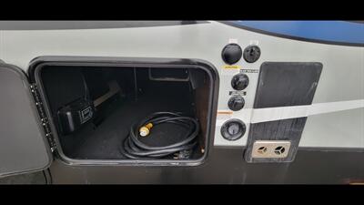 2017 CHEROKEE ARTIC WOLF 255DRL   - Photo 50 - Aurora, MO 65605