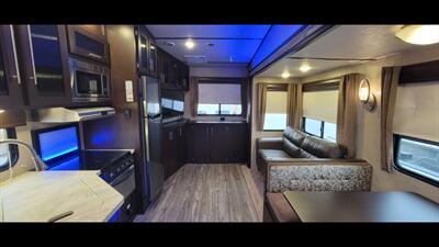 2017 CHEROKEE ARTIC WOLF 255DRL   - Photo 11 - Aurora, MO 65605