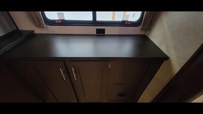 2017 CHEROKEE ARTIC WOLF 255DRL   - Photo 22 - Aurora, MO 65605