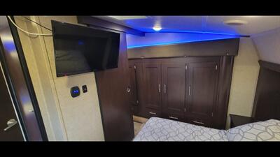 2017 CHEROKEE ARTIC WOLF 255DRL   - Photo 42 - Aurora, MO 65605