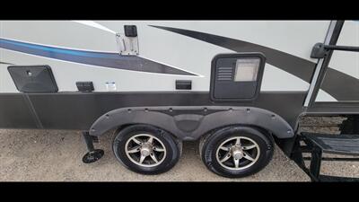 2017 CHEROKEE ARTIC WOLF 255DRL   - Photo 47 - Aurora, MO 65605