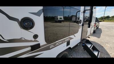 2022 FOREST RIVER WOLF PUP BLACK LABEL 16FQBL - Photo 12 - Aurora, MO 65605