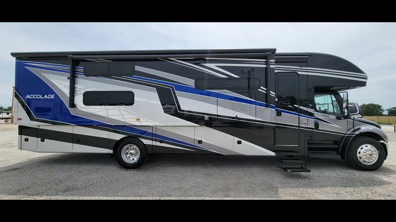 2022 Entegra Accolade 37L