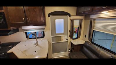 2017 HEARTLAND SUNDANCE 267RL   - Photo 12 - Aurora, MO 65605
