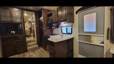 2017 HEARTLAND SUNDANCE 267RL   - Photo 21 - Aurora, MO 65605
