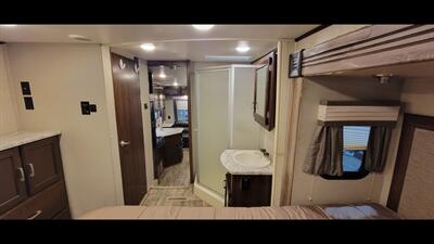 2017 HEARTLAND SUNDANCE 267RL   - Photo 30 - Aurora, MO 65605