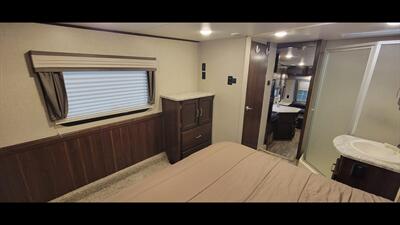 2017 HEARTLAND SUNDANCE 267RL   - Photo 31 - Aurora, MO 65605