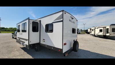 2022 Heartland Mallard M26   - Photo 12 - Aurora, MO 65605