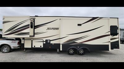 2017 KEYSTONE ALPINE 3401RS - Photo 5 - Aurora, MO 65605
