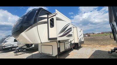 2017 KEYSTONE ALPINE 3401RS   - Photo 2 - Aurora, MO 65605