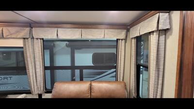 2017 KEYSTONE ALPINE 3401RS - Photo 29 - Aurora, MO 65605
