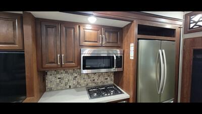 2017 KEYSTONE ALPINE 3401RS - Photo 19 - Aurora, MO 65605