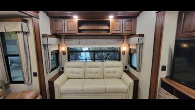 2017 KEYSTONE ALPINE 3401RS - Photo 24 - Aurora, MO 65605