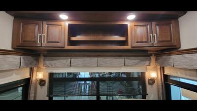 2017 KEYSTONE ALPINE 3401RS - Photo 26 - Aurora, MO 65605