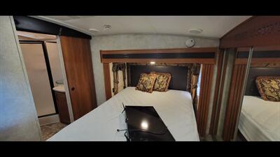 2014 Keystone MONTANA 343RL - Photo 38 - Aurora, MO 65605