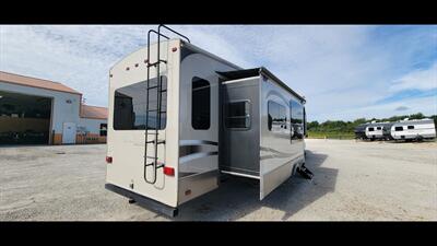 2014 Keystone MONTANA 343RL - Photo 7 - Aurora, MO 65605