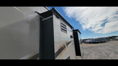 2014 Keystone MONTANA 343RL - Photo 49 - Aurora, MO 65605