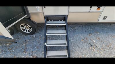 2014 Keystone MONTANA 343RL - Photo 44 - Aurora, MO 65605