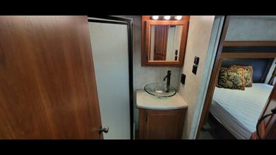 2014 Keystone MONTANA 343RL - Photo 31 - Aurora, MO 65605