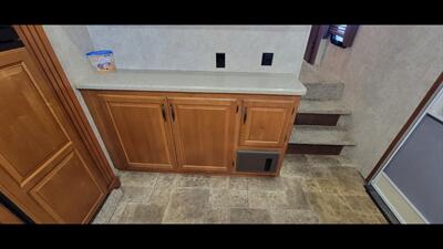 2014 Keystone MONTANA 343RL - Photo 15 - Aurora, MO 65605