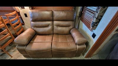 2014 Keystone MONTANA 343RL - Photo 25 - Aurora, MO 65605