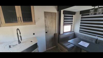 2022 CHEROKEE ARTIC WOLF 287BH   - Photo 19 - Aurora, MO 65605