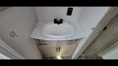 2022 CHEROKEE ARTIC WOLF 287BH   - Photo 39 - Aurora, MO 65605