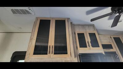 2022 CHEROKEE ARTIC WOLF 287BH   - Photo 16 - Aurora, MO 65605