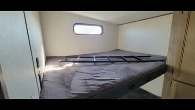 2022 CHEROKEE ARTIC WOLF 287BH   - Photo 30 - Aurora, MO 65605