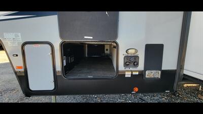 2022 CHEROKEE ARTIC WOLF 287BH   - Photo 60 - Aurora, MO 65605