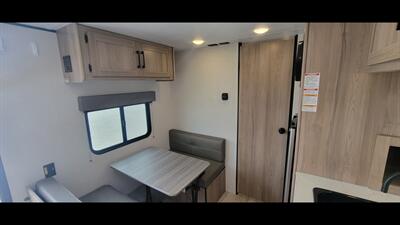 2025 KEYSTONE COLEMAN 17R   - Photo 22 - Aurora, MO 65605