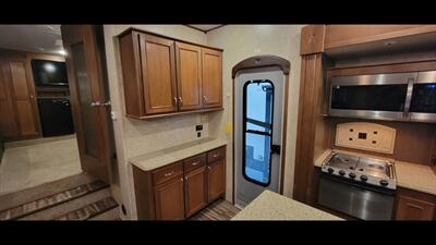 2016 HIGHLAND RIDGE OPEN RANGE 376 FBH - Photo 11 - Aurora, MO 65605