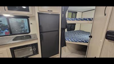 2022 COACHMEN APEX 208BHS   - Photo 22 - Aurora, MO 65605