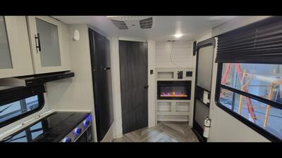 2022 FOREST RIVER SALEM 260RTX   - Photo 12 - Aurora, MO 65605