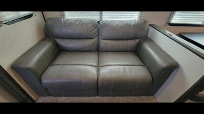 2020 KEYSTONE BULLET PREMIER 34BIPR   - Photo 23 - Aurora, MO 65605