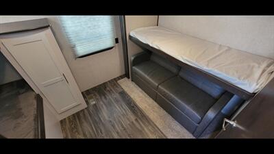 2020 KEYSTONE BULLET PREMIER 34BIPR   - Photo 38 - Aurora, MO 65605