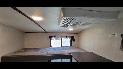 2020 KEYSTONE BULLET PREMIER 34BIPR   - Photo 44 - Aurora, MO 65605