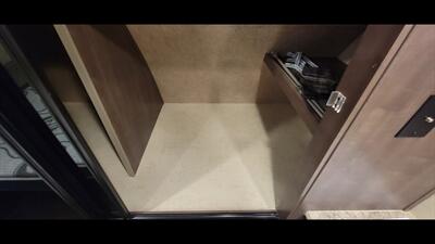 2017 FOREST RIVER SURVEYOR 32RKDS   - Photo 48 - Aurora, MO 65605