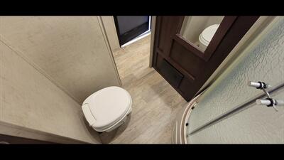 2017 FOREST RIVER SURVEYOR 32RKDS   - Photo 36 - Aurora, MO 65605