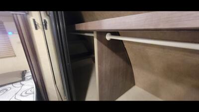 2017 FOREST RIVER SURVEYOR 32RKDS   - Photo 49 - Aurora, MO 65605