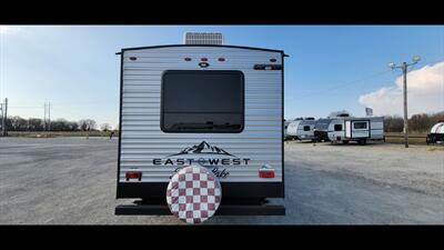 2022 EAST TO WEST SILVER LAKE 20 KRD - Photo 8 - Aurora, MO 65605