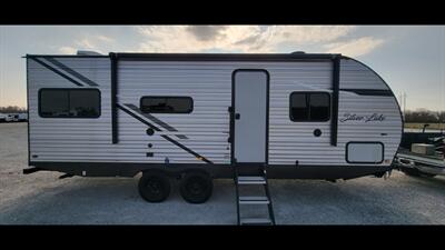 2022 EAST TO WEST SILVER LAKE 20 KRD - Photo 1 - Aurora, MO 65605